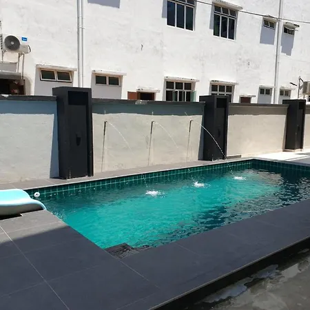 Leparis Swimming Pool Ktv Bbq Jonker 88 Homestay Malacca Exterior photo