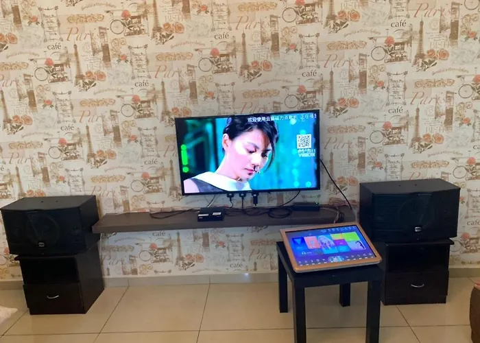 Leparis Swimming Pool Ktv Bbq Jonker 88 Homestay