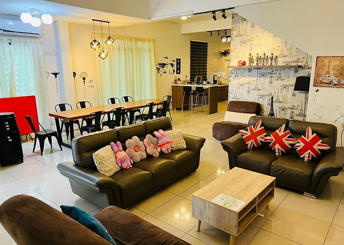 Leparis Swimming Pool Ktv Bbq Jonker 88 Homestay