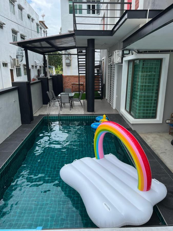 Leparis Swimming Pool Ktv Bbq Jonker 88 Malacca